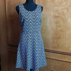 Black and White Chevron Short Print Dress